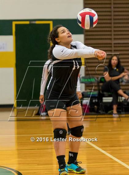 Thumbnail 3 in East Central vs Holmes Freshman photogallery.