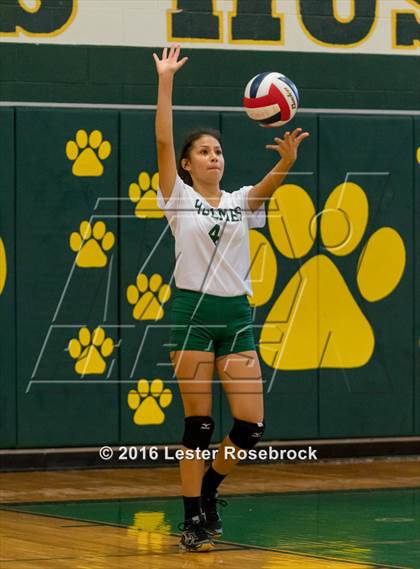 Thumbnail 3 in East Central vs Holmes Freshman photogallery.