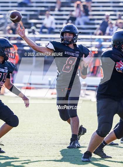 Thumbnail 3 in JV: Newark Memorial @ Washington photogallery.