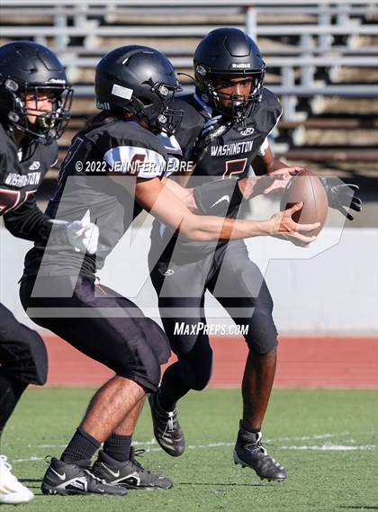 Thumbnail 3 in JV: Newark Memorial @ Washington photogallery.