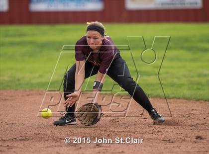 Thumbnail 3 in Coffee County Central vs. Zion-Benton (Warrior Classic) photogallery.