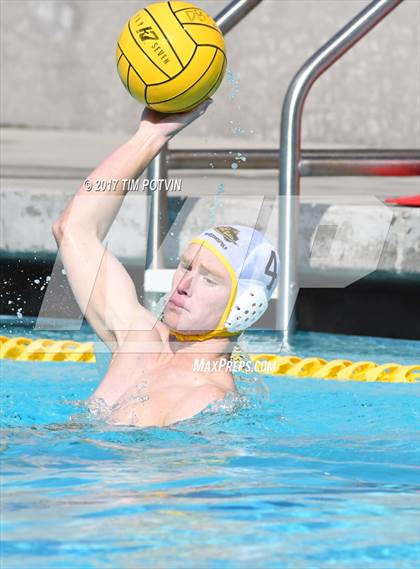 Thumbnail 1 in Sunny Hills vs Crescenta Valley photogallery.
