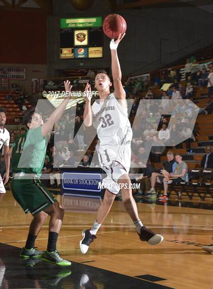 Thumbnail 2 in Woodcreek vs. St. Mary's (CIF SJS D1 Semifinal) photogallery.