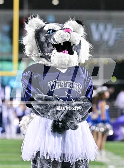 Thumbnail 1 in Willis vs Tomball Memorial (UIL 6A D2 Area Round) photogallery.