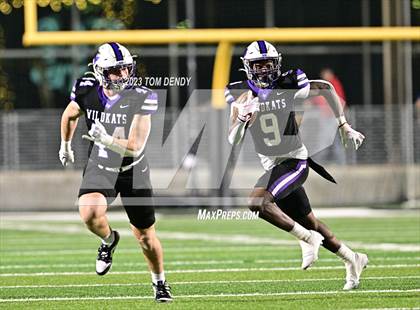 Thumbnail 2 in Willis vs Tomball Memorial (UIL 6A D2 Area Round) photogallery.