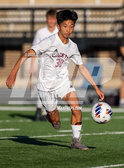 Thumbnail 1 in Fort Wayne Concordia Lutheran vs. Park Tudor (IHSAA 2A Semi-state playoff) photogallery.