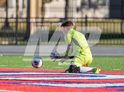 Thumbnail 2 in Fort Wayne Concordia Lutheran vs. Park Tudor (IHSAA 2A Semi-state playoff) photogallery.