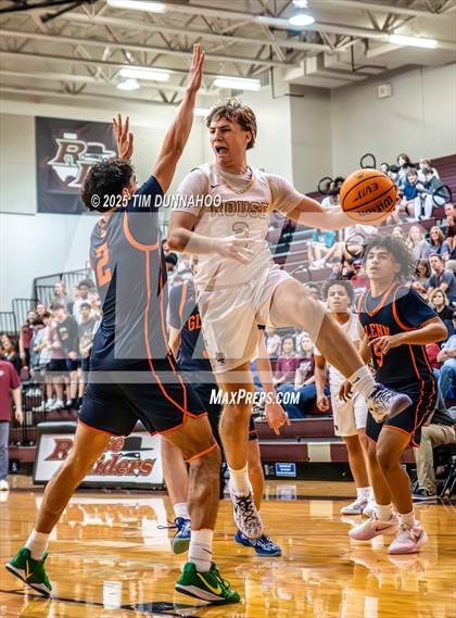 Thumbnail 2 in Glenn @ Rouse photogallery.