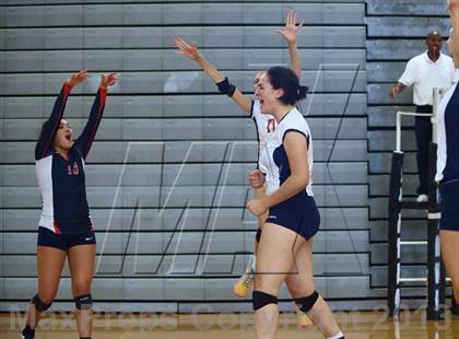 Thumbnail 2 in Redondo Union vs. Sacred Heart (Durango Fall Classic) photogallery.
