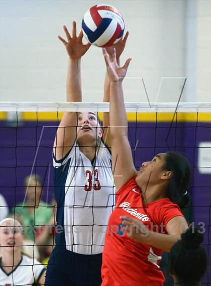 Thumbnail 2 in Redondo Union vs. Sacred Heart (Durango Fall Classic) photogallery.