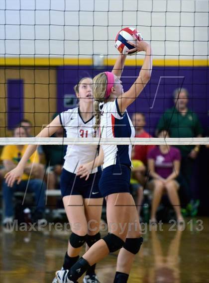 Thumbnail 1 in Redondo Union vs. Sacred Heart (Durango Fall Classic) photogallery.
