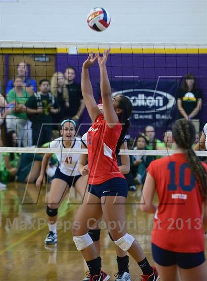 Thumbnail 1 in Redondo Union vs. Sacred Heart (Durango Fall Classic) photogallery.
