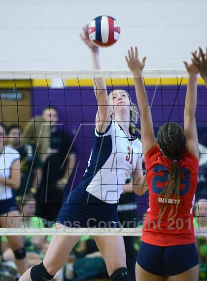 Thumbnail 1 in Redondo Union vs. Sacred Heart (Durango Fall Classic) photogallery.