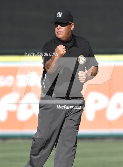 Thumbnail 3 in Troy vs. Fullerton photogallery.