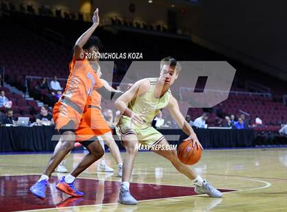 Thumbnail 3 in Bishop Gorman vs. Lone Peak (Tarkanian Classic) photogallery.