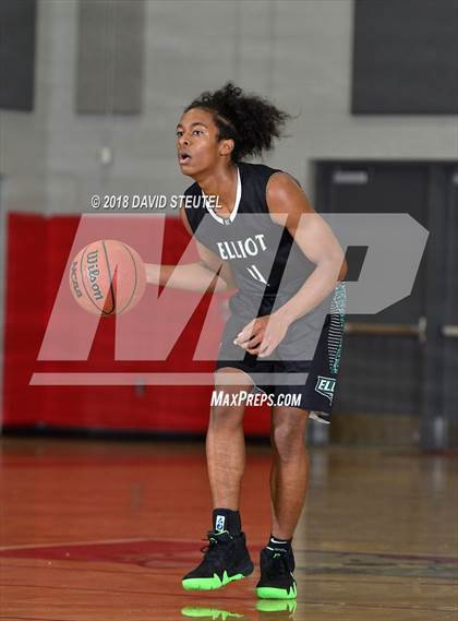 Thumbnail 1 in Elliot Christian vs. Central Valley (Trojan Christmas Classic) photogallery.