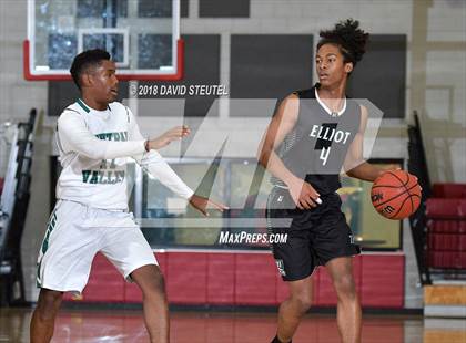 Thumbnail 3 in Elliot Christian vs. Central Valley (Trojan Christmas Classic) photogallery.