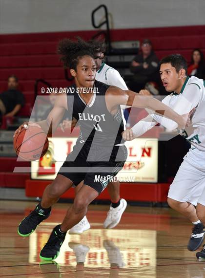 Thumbnail 1 in Elliot Christian vs. Central Valley (Trojan Christmas Classic) photogallery.