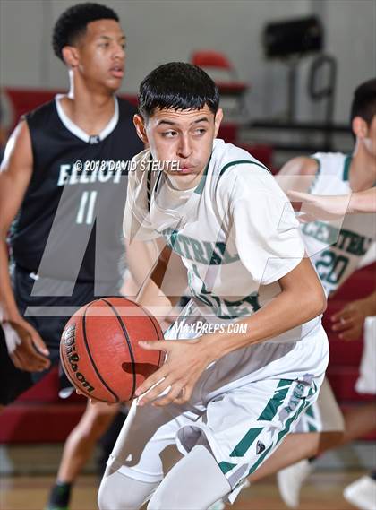 Thumbnail 3 in Elliot Christian vs. Central Valley (Trojan Christmas Classic) photogallery.