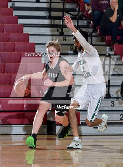 Thumbnail 2 in Elliot Christian vs. Central Valley (Trojan Christmas Classic) photogallery.