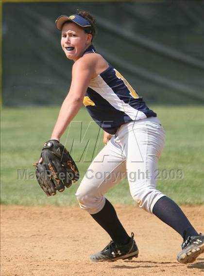 Thumbnail 3 in Gloucester City vs Saddle Brook (NJSIAA Public Finals) photogallery.
