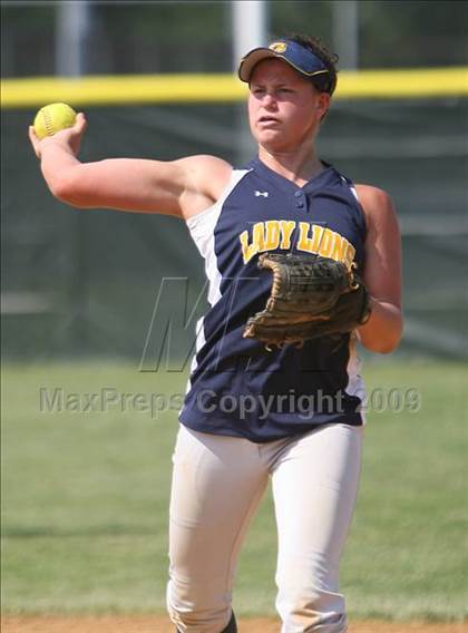 Thumbnail 3 in Gloucester City vs Saddle Brook (NJSIAA Public Finals) photogallery.