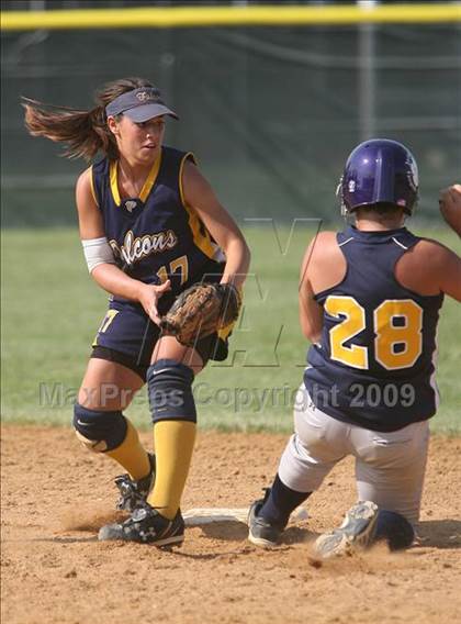 Thumbnail 3 in Gloucester City vs Saddle Brook (NJSIAA Public Finals) photogallery.