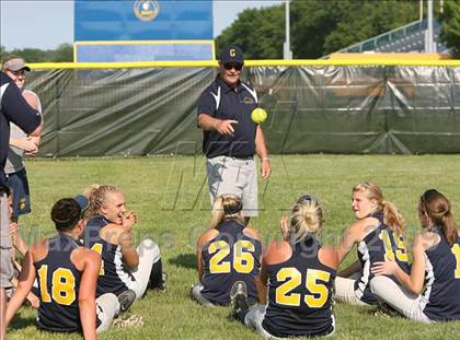 Thumbnail 2 in Gloucester City vs Saddle Brook (NJSIAA Public Finals) photogallery.