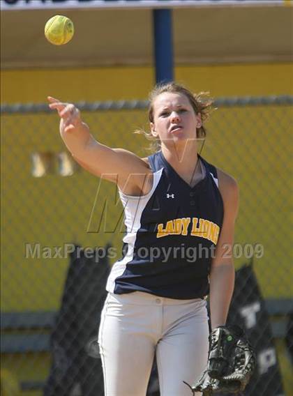 Thumbnail 2 in Gloucester City vs Saddle Brook (NJSIAA Public Finals) photogallery.