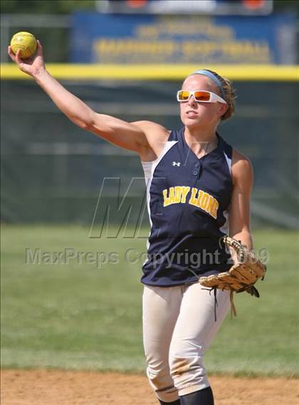 Thumbnail 2 in Gloucester City vs Saddle Brook (NJSIAA Public Finals) photogallery.