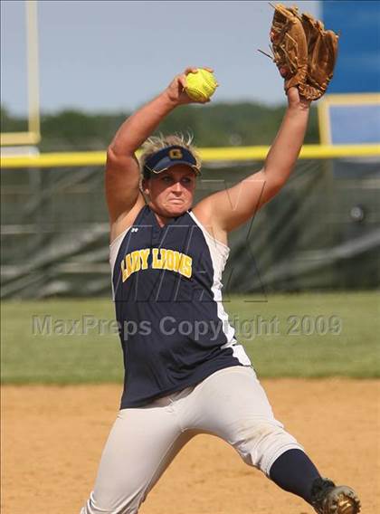Thumbnail 2 in Gloucester City vs Saddle Brook (NJSIAA Public Finals) photogallery.