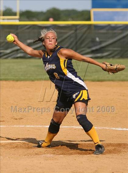 Thumbnail 2 in Gloucester City vs Saddle Brook (NJSIAA Public Finals) photogallery.