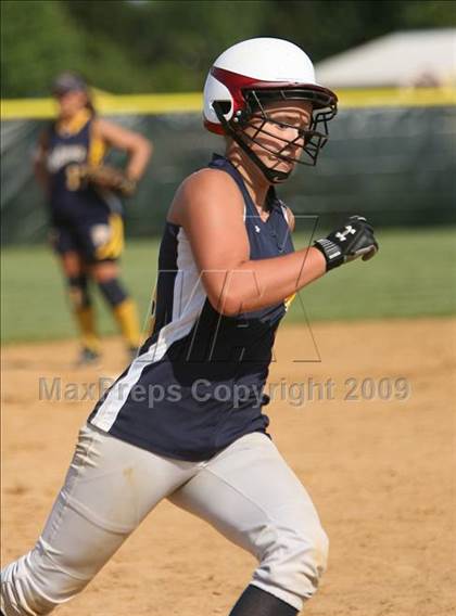 Thumbnail 2 in Gloucester City vs Saddle Brook (NJSIAA Public Finals) photogallery.