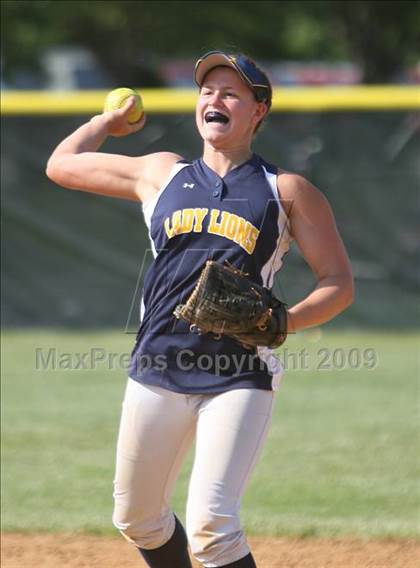 Thumbnail 2 in Gloucester City vs Saddle Brook (NJSIAA Public Finals) photogallery.