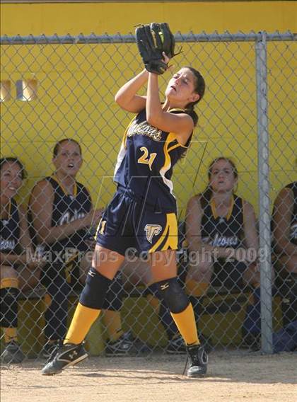 Thumbnail 1 in Gloucester City vs Saddle Brook (NJSIAA Public Finals) photogallery.