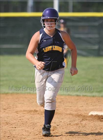 Thumbnail 1 in Gloucester City vs Saddle Brook (NJSIAA Public Finals) photogallery.