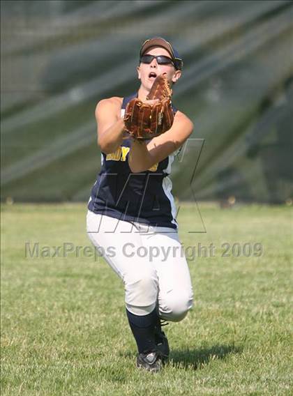 Thumbnail 3 in Gloucester City vs Saddle Brook (NJSIAA Public Finals) photogallery.