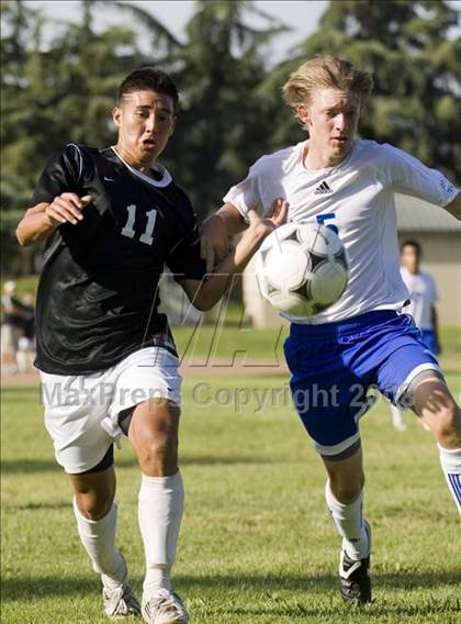 Thumbnail 3 in Atwater vs. Modesto (Spartans Classic) photogallery.