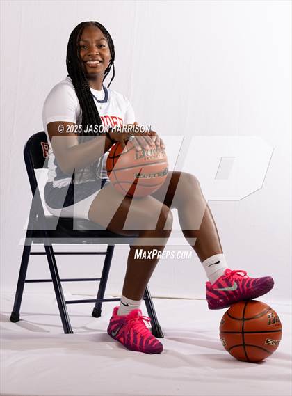 Thumbnail 1 in Denton Ryan Lady Raiders (Team and Individual) photogallery.