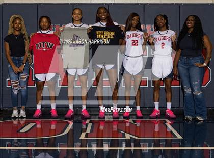 Thumbnail 2 in Denton Ryan Lady Raiders (Team and Individual) photogallery.