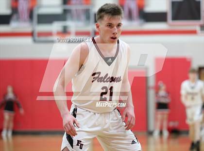 Thumbnail 3 in Logan Elm vs Fairfield Union (OHSAA D2 Sectional) photogallery.