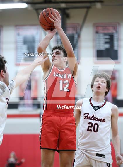 Thumbnail 3 in Logan Elm vs Fairfield Union (OHSAA D2 Sectional) photogallery.