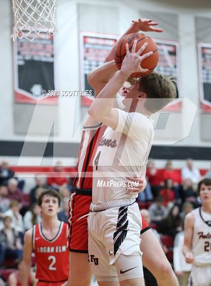 Thumbnail 3 in Logan Elm vs Fairfield Union (OHSAA D2 Sectional) photogallery.