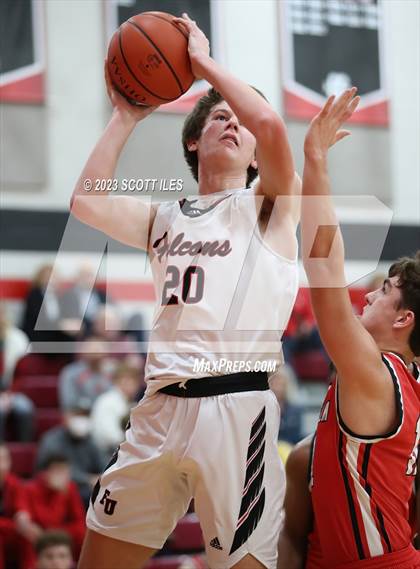Thumbnail 3 in Logan Elm vs Fairfield Union (OHSAA D2 Sectional) photogallery.