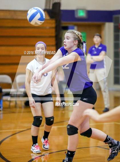 Thumbnail 2 in Lake Michigan Catholic @ Lawrence photogallery.