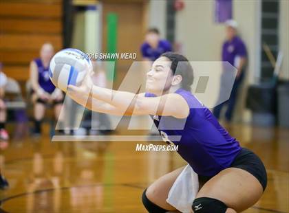 Thumbnail 1 in Lake Michigan Catholic @ Lawrence photogallery.