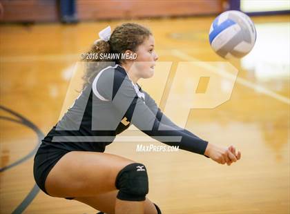 Thumbnail 3 in Lake Michigan Catholic @ Lawrence photogallery.