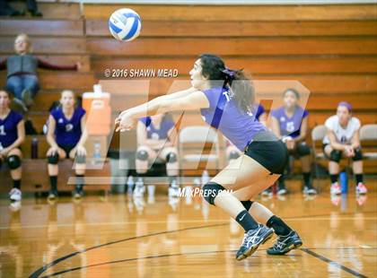 Thumbnail 1 in Lake Michigan Catholic @ Lawrence photogallery.