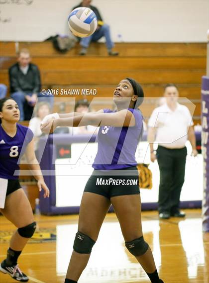 Thumbnail 3 in Lake Michigan Catholic @ Lawrence photogallery.