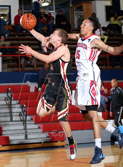 Thumbnail 3 in Highland vs. Maranatha (Lancers Hoops Showdown)  photogallery.
